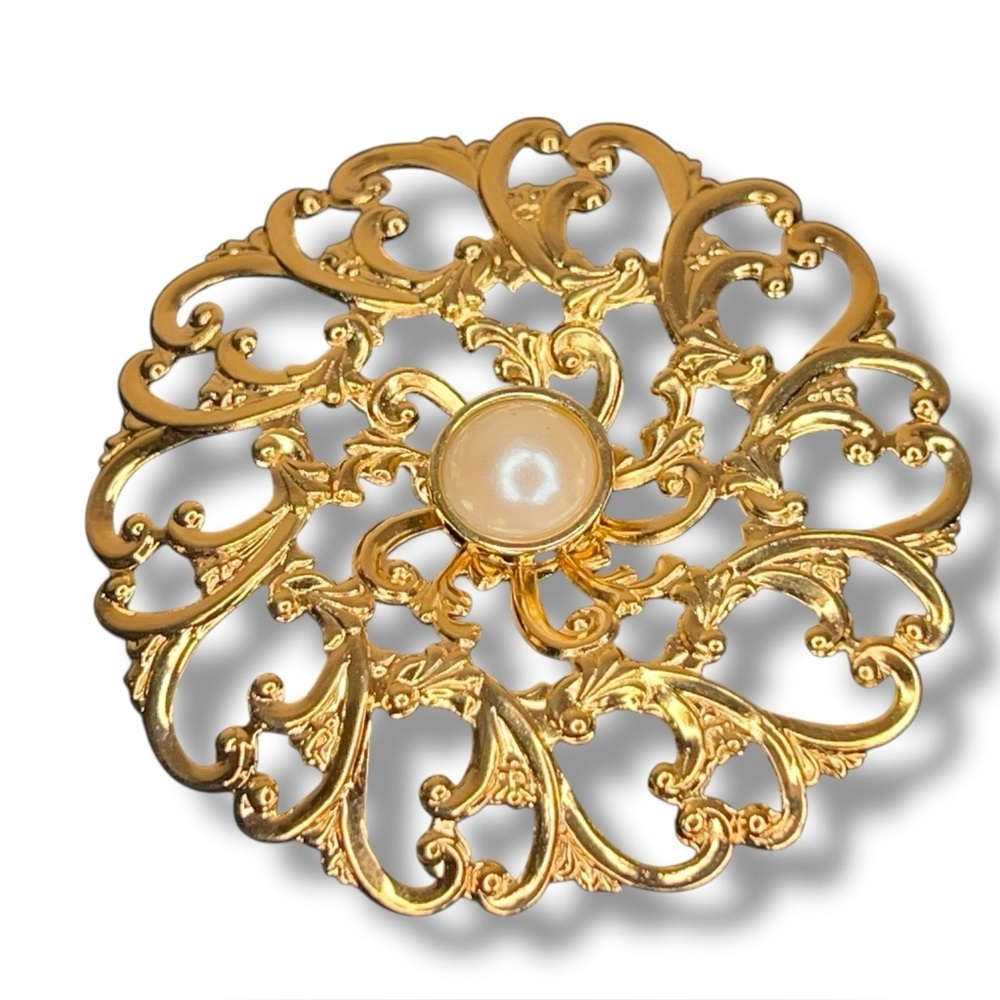 Vintage Avon Gold Tone Faux Pearl  Round Filigree Brooch Pin Ornate Filigree
